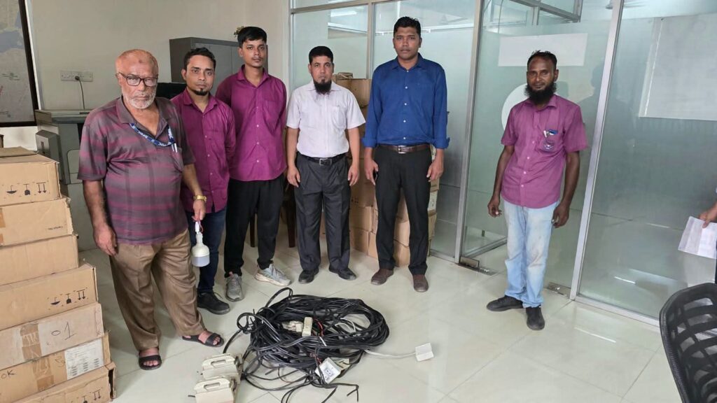 বেগুনবাড়িতে অবৈধ বিদ্যুৎ সংযোগ বিচ্ছিন্ন, মালামাল জব্দ