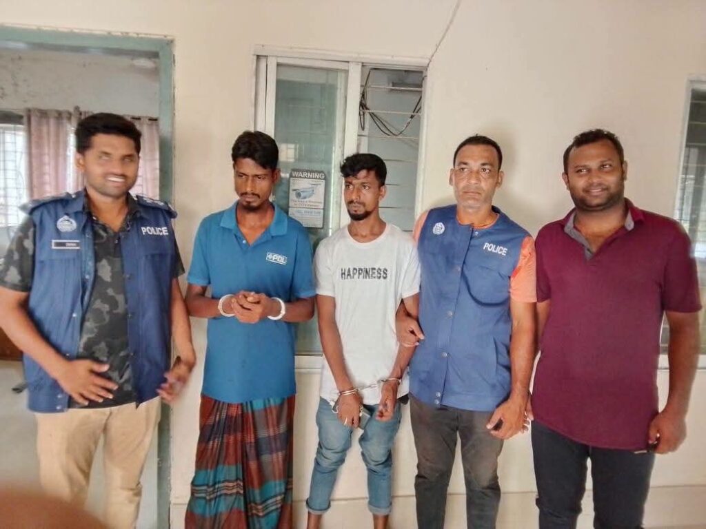 কাঁঠালিয়া'য় ২০০ গ্রাম গাঁ/জা সহ আটক ২