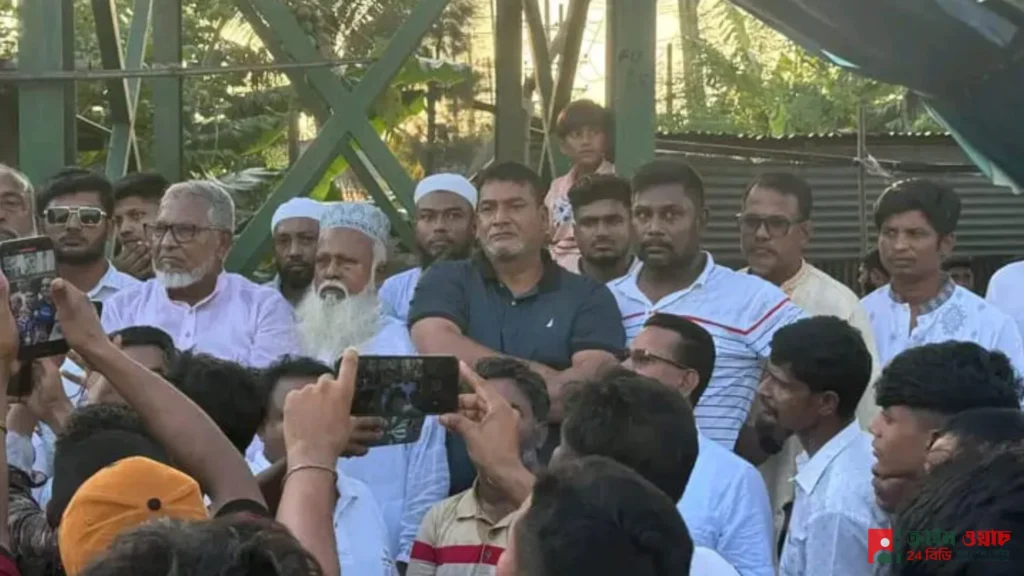 সাভারের ফুলবাড়িয়ায় তেঁতুলঝোড়া বিএনপির বিক্ষোভ মিছিল