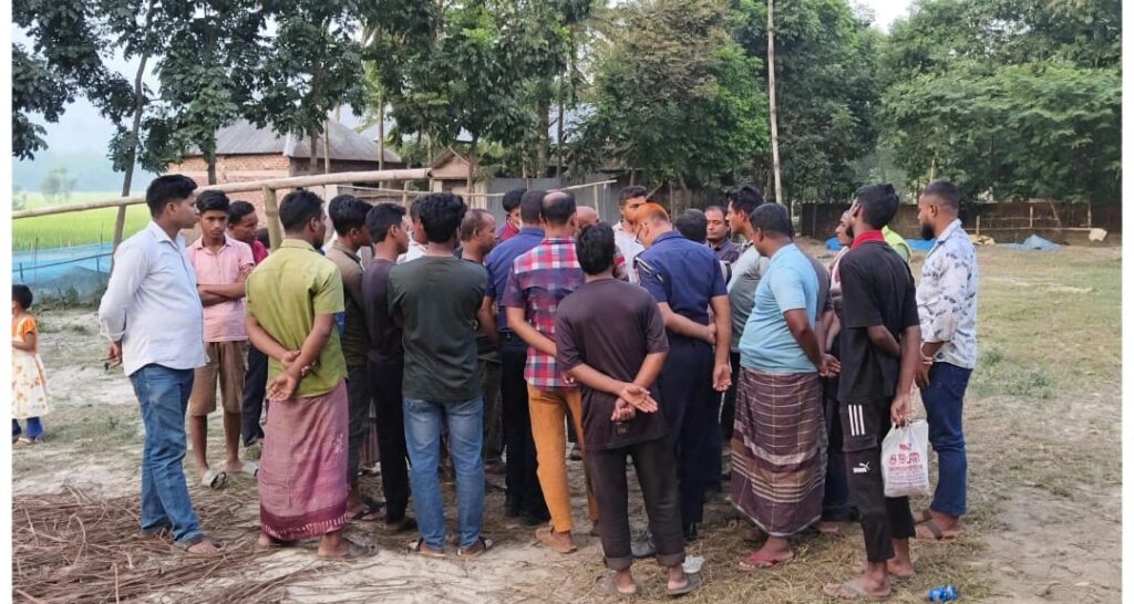 পঞ্চগড়ে দেড় লাখ টাকাসহ স্থানীয়দের হাতে আটক উপসহকারী প্রকৌশলী