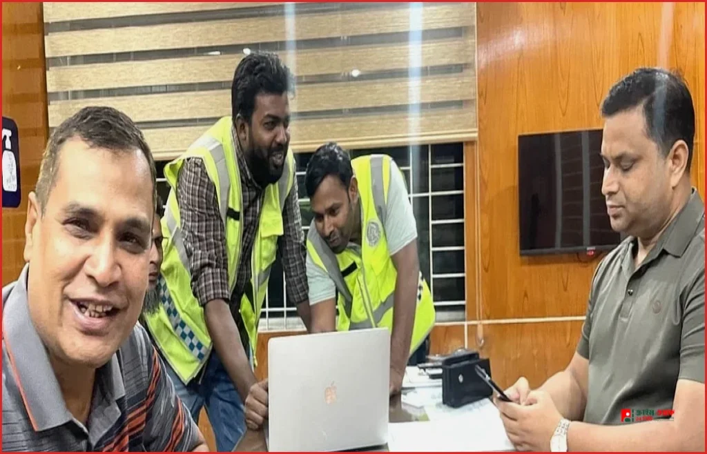 নাটোরে জার্মান পর্যটকের খোয়া যাওয়া ল্যাপটপ তিন দিন পর উদ্ধার