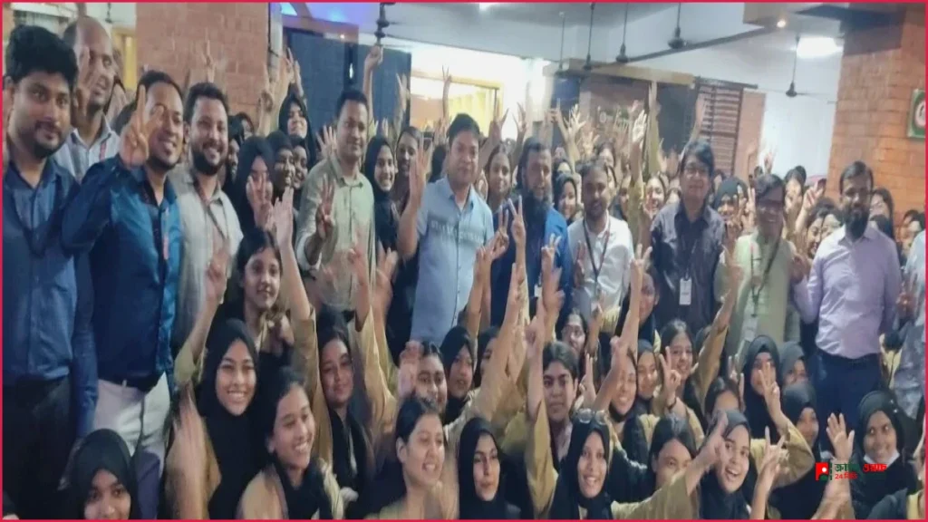 মাহবুবুর রহমান মোল্লা কলেজে এইচএসসিতে জিপিএ-৫ পেলেন ১৩১১ শিক্ষার্থী