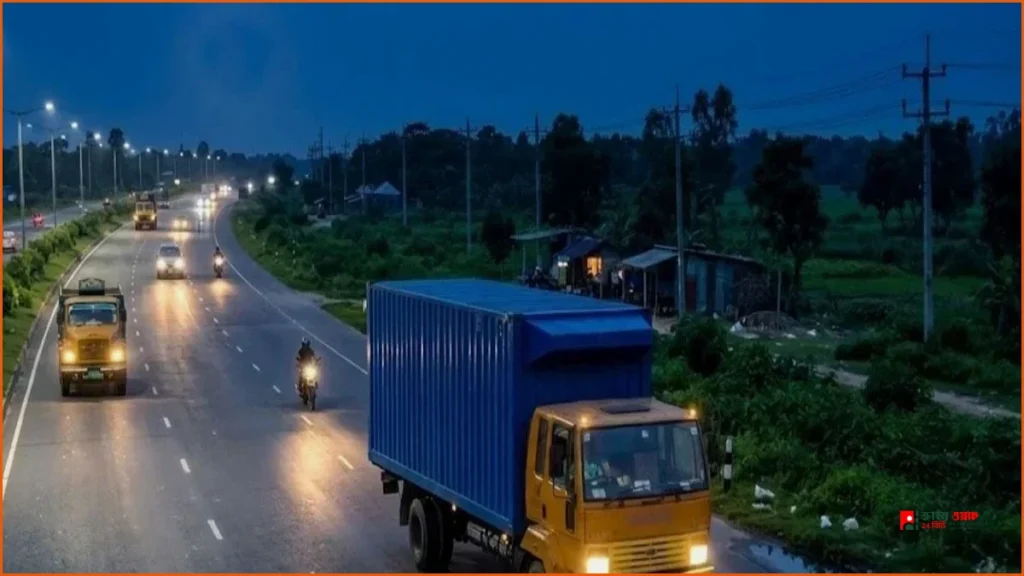 সীতাকুণ্ডে লরিচাপায় ৫ যাত্রী নিহত, আহত ৪
