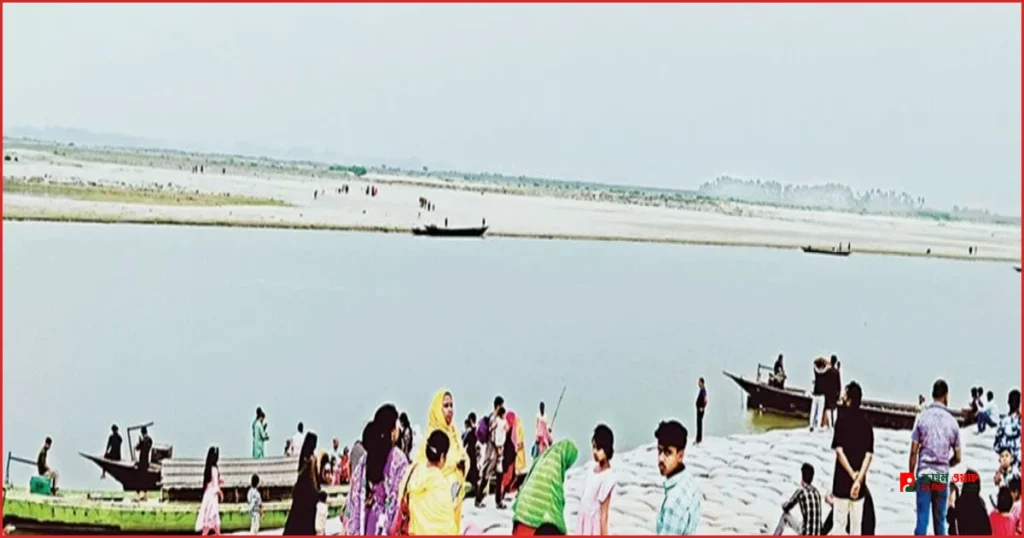 ২৫ বছর ধরে বন্ধ ফুলছড়ি-বাহাদুরাবাদ ফেরি, সেতু নির্মাণের জোরালো দাবি
